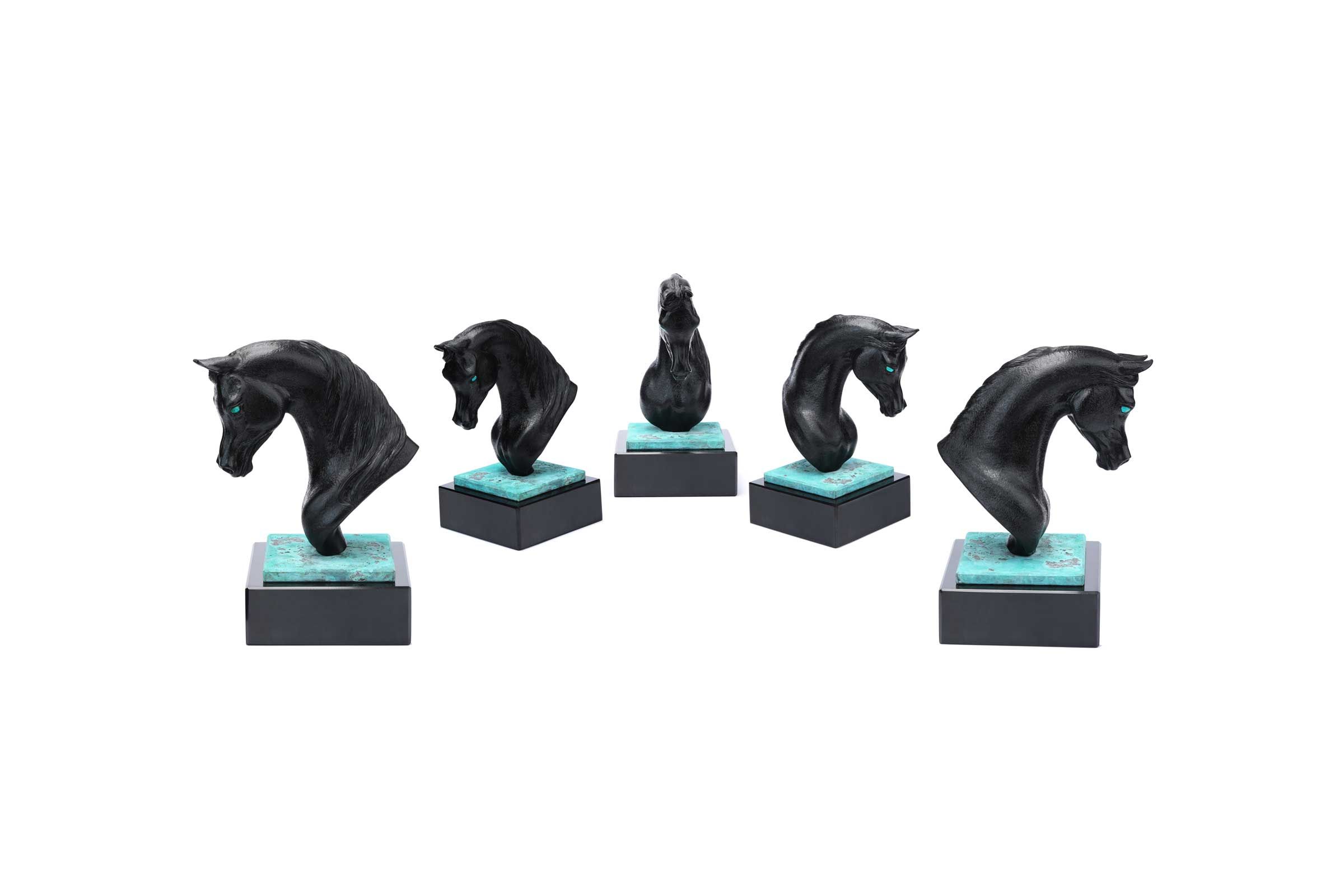 PAULY The Art of Carvings – All Colored Eyes